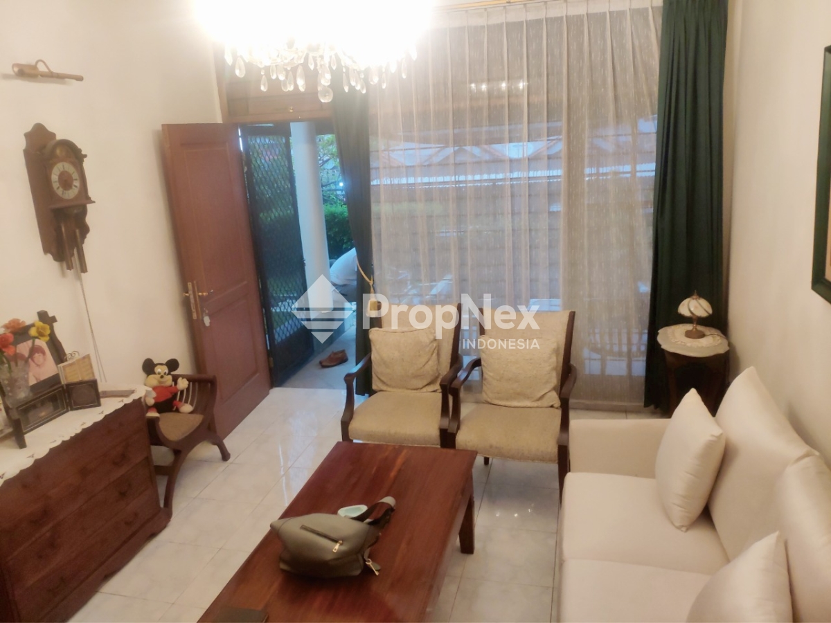 Rumah Hook Nyaman Siap Pakai Cipayung Jakarta Timur